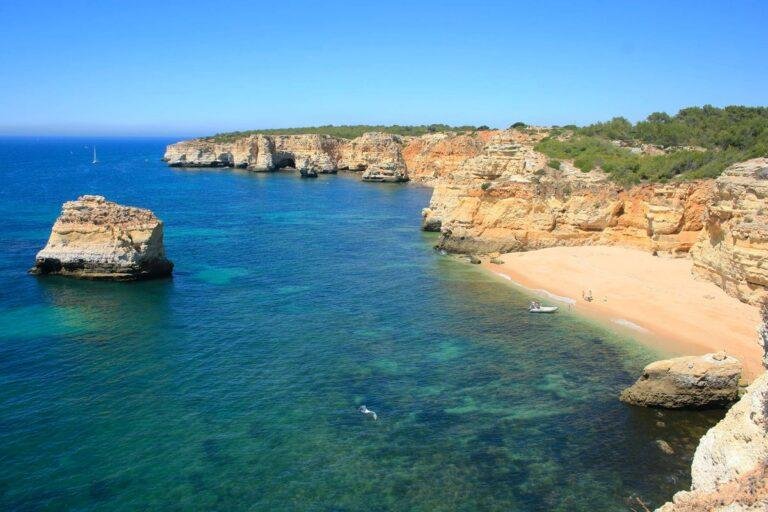Praia do Pau Algarve beach cliffs coastline