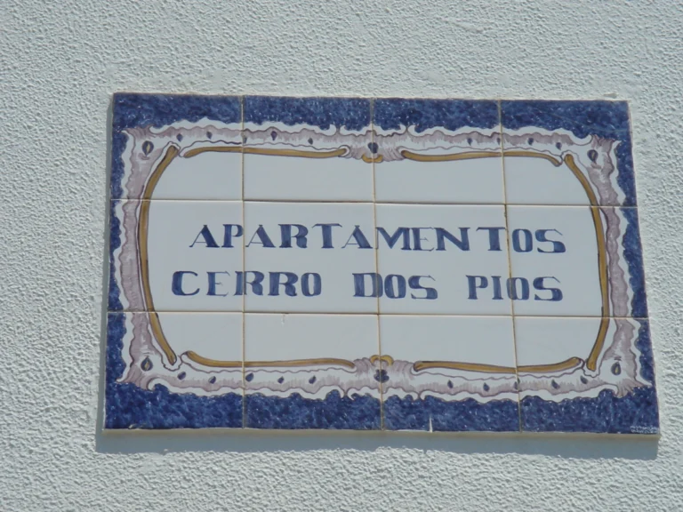 apartamentos cerro dos pios carvoeiro algarve portugal
